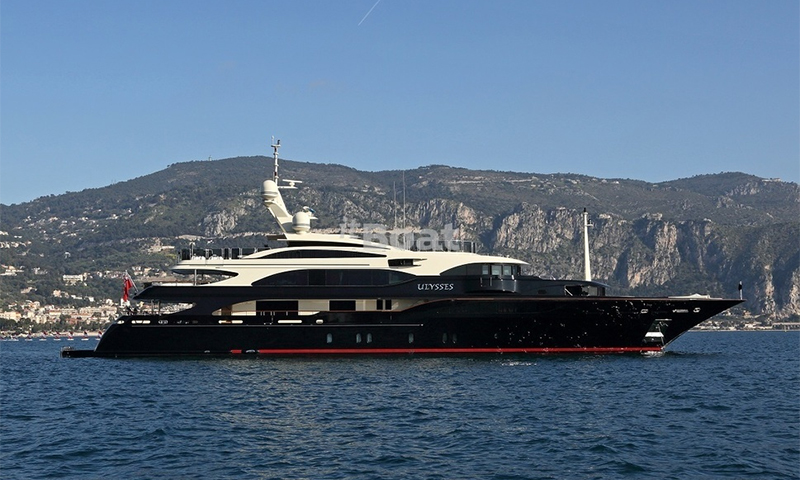 Benetti 56 מ 'ULYSSES - עם אולם אירועים וברים רבים