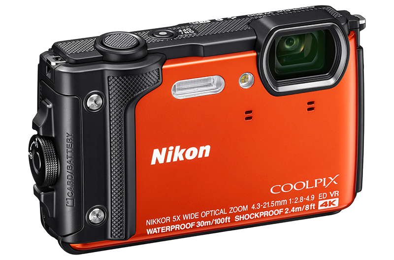 Nikon Coolpix W300 - su geçirmez etkili kompakt