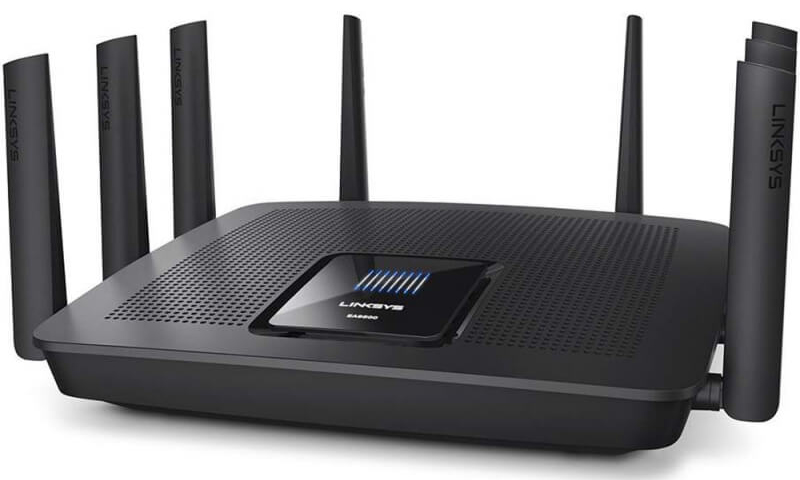 Linksys EA9500 - avec huit antennes